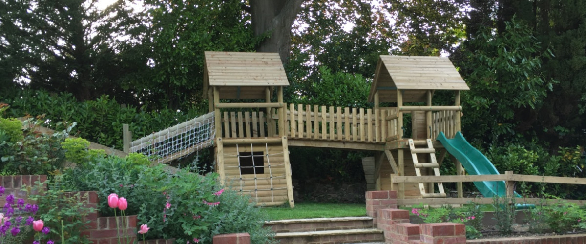 Climbing-Frame-With-Twin-Towers-in-Rounds