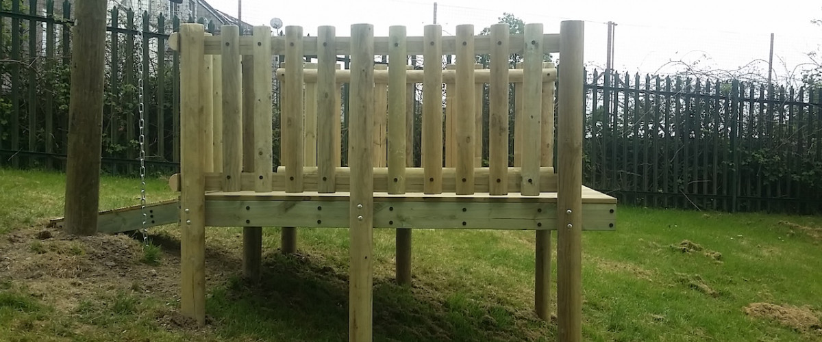 side view of zip wire platform