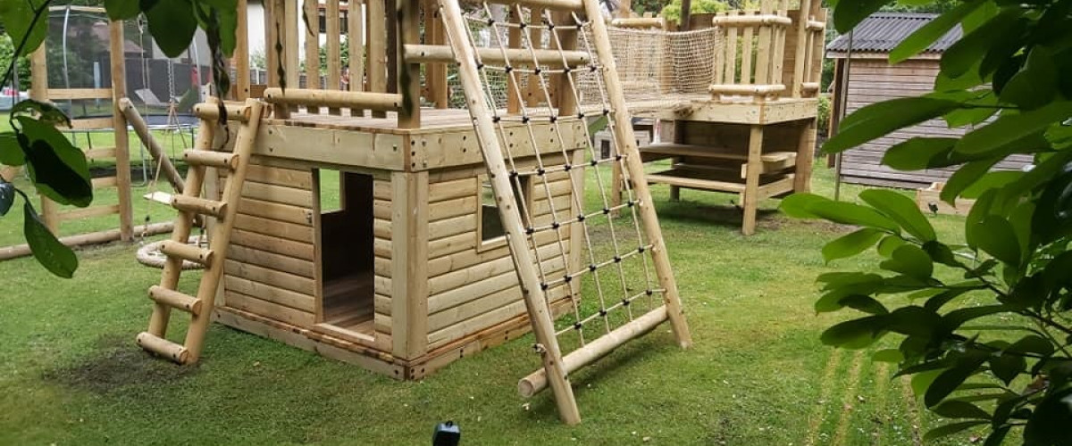 Cargo Net & Den View