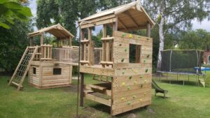 An amazing two tower play area, with it all